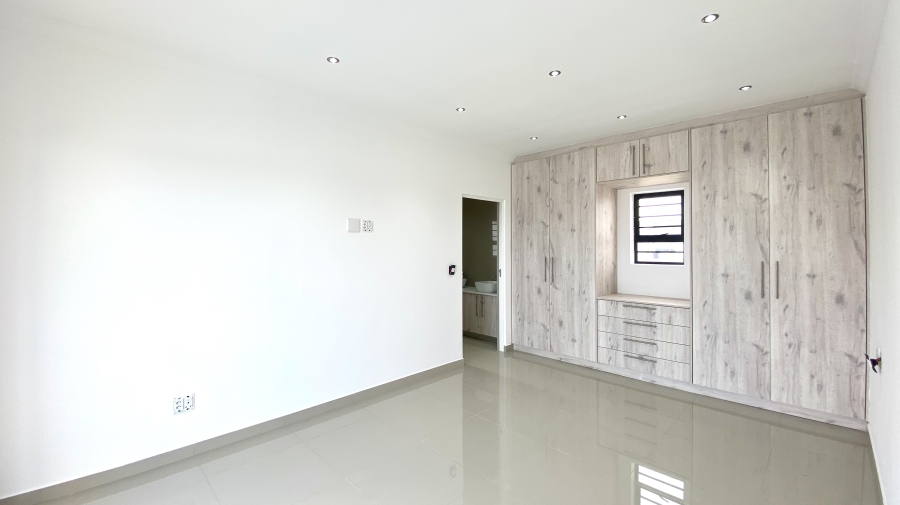 4 Bedroom Property for Sale in Britannia Bay Western Cape